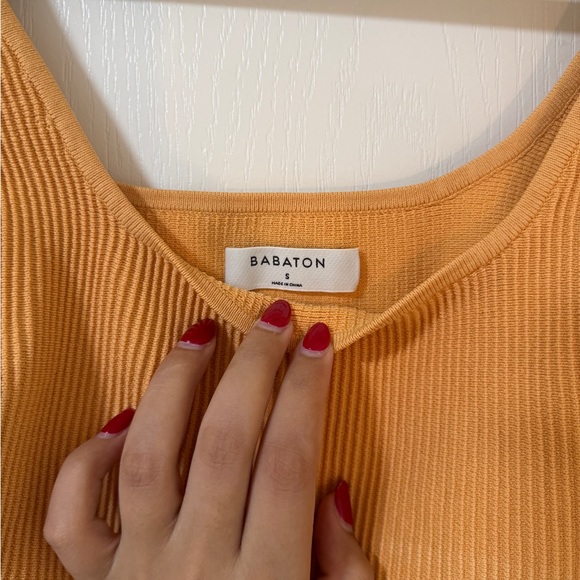 Babaton Golden Ribbed Crop Top - Picture 4 of 4